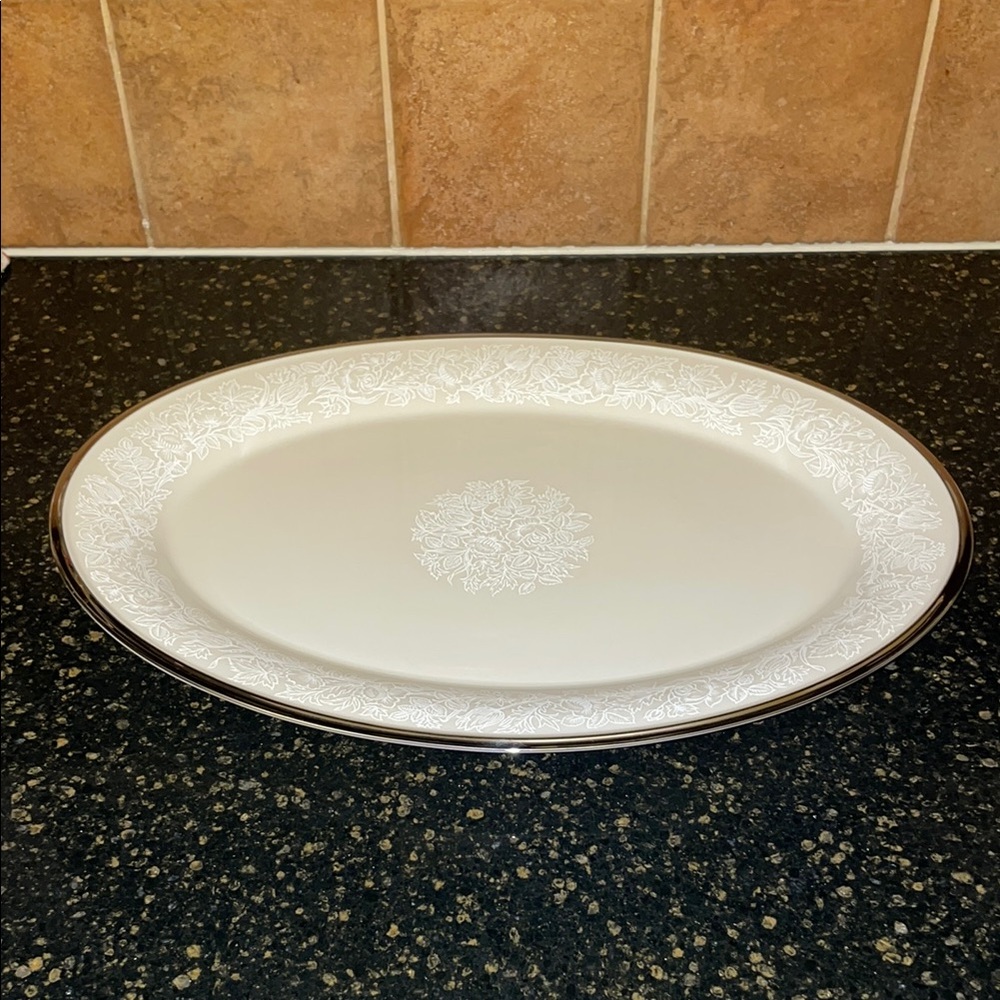Lenox Moonspun Elegant Cream 16” Oval Serving Platter w/ Silver Rim VGUC Scratch